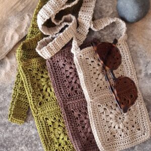 BOHO-TYYLINEN VIRKATTU KÄNNYKKÄLAUKKU